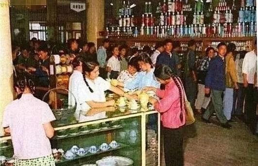 计划经济时期（1950年代-1970年代）：作为国家统购统销政策的重要载体，供销社全面负责农村生产资料供应和 ...